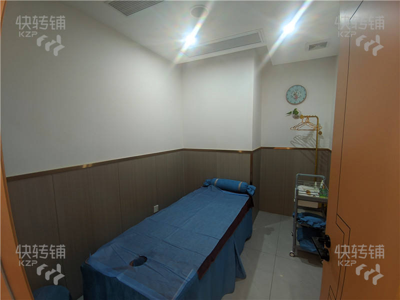 石龍裕興路養(yǎng)生館轉讓【后面是小區(qū)、旁邊沃爾瑪跟匯星商場、上下兩層、客源穩(wěn)定】