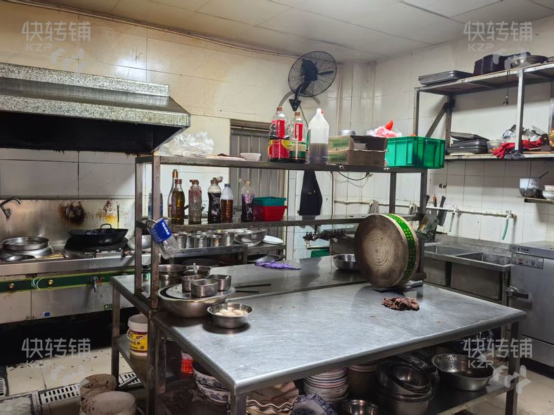 大朗大井頭餐飲店轉讓【經營多年、城軌出口旁、周邊小區住宅、酒店多、人流量大】