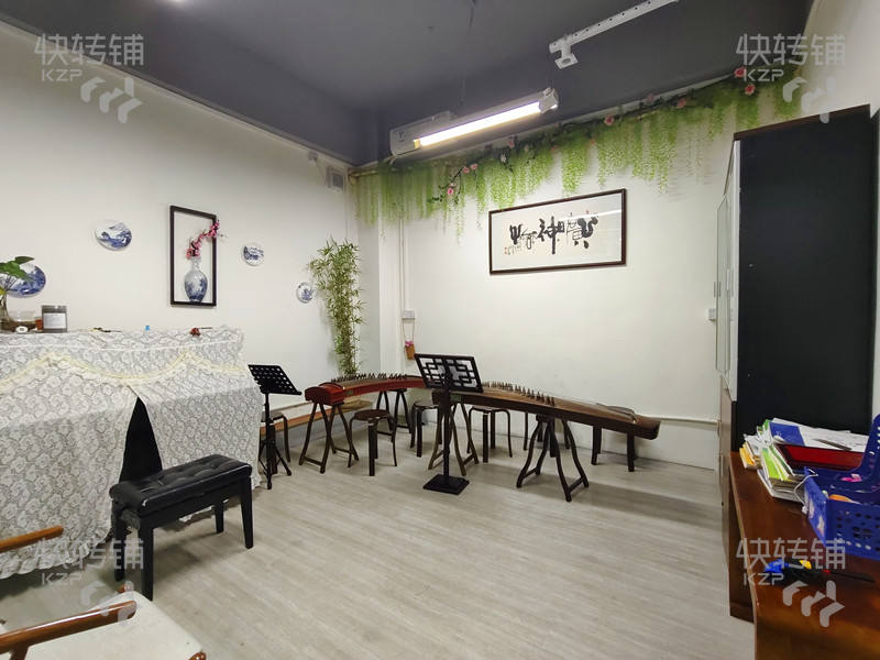 東城蔚藍星湖藝術培訓一樓招租【兩個門面，適合行業多，住宅小區、幼兒園小學圍繞，本地口碑好】