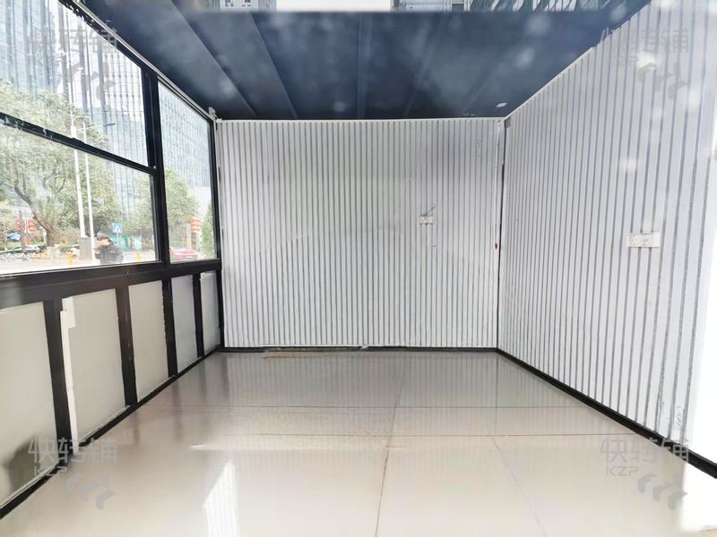 南城ucc浙商大廈電梯旁100%新檔口轉讓【配套設施齊全，蛤地地鐵站a1旁，挨著寰宇匯金，寫字樓密集】