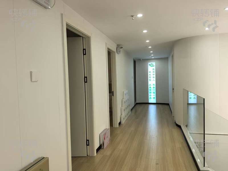 常平都市華府美容院轉讓【周邊小區多、客流量穩定，精裝修，接手就可以營業】