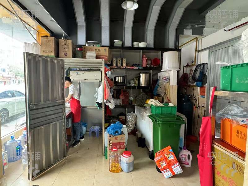 長安沙頭西大路餐廳轉讓【十字路口，汽配城入口旁，車流大，附近工廠，酒店，公寓住宅集中】