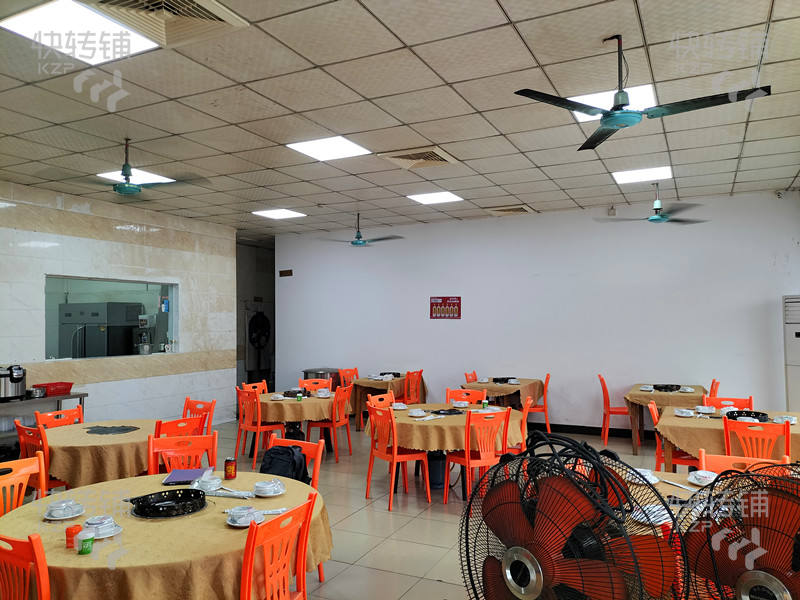 厚街雙崗‘宵夜店’轉讓【六年老店、十字路口旁、工業區密密麻麻廠房、可外擺】