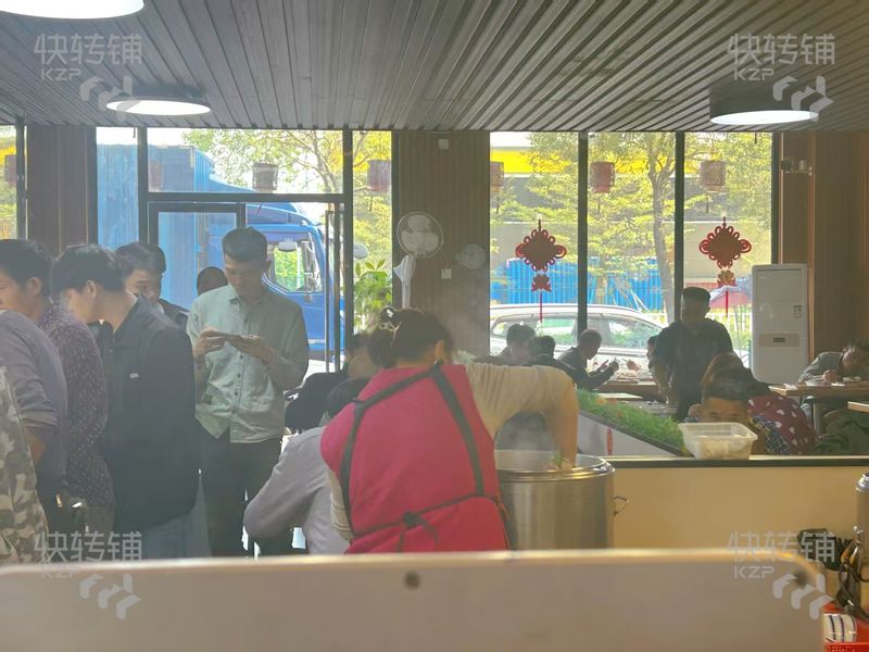 東坑角社東興西路‘小碗菜’轉(zhuǎn)讓【經(jīng)營4年、營業(yè)額3000-4000、整棟5層、樓上有24個已住滿長期房、工業(yè)區(qū)多】
