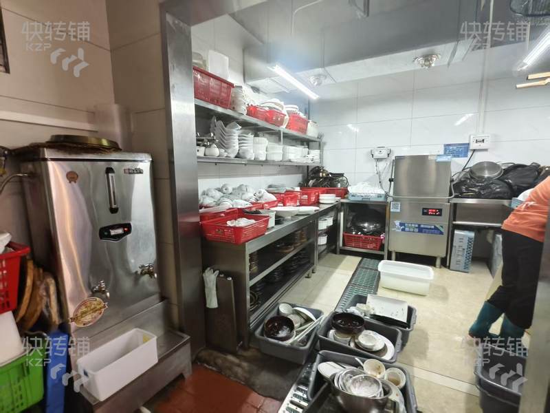 大嶺山‘新世紀領(lǐng)居’餐飲店/招早市合作【萬人大型小區(qū)、轉(zhuǎn)角位、裝修豪華、門口免費停車】