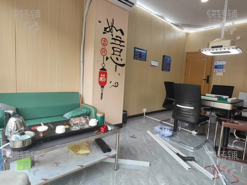 南城宏遠‘自助棋牌室’轉讓【周邊商業繁榮、門口大型停車場、小區公寓住宅、寫字樓環繞、租金便宜】