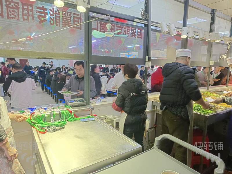東城科技園內(nèi)食堂轉(zhuǎn)讓【每日用餐量800人+，每日營(yíng)業(yè)額9000+，競(jìng)爭(zhēng)小客源穩(wěn)定，接手即可營(yíng)業(yè)賺錢】