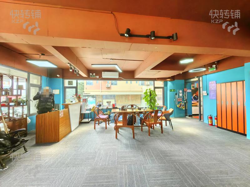 大嶺山臺球俱樂部轉讓【正對豪華酒吧、KTV、近新世紀領居、地鐵口、盈利中、每天固定熟客進店，停車方便】