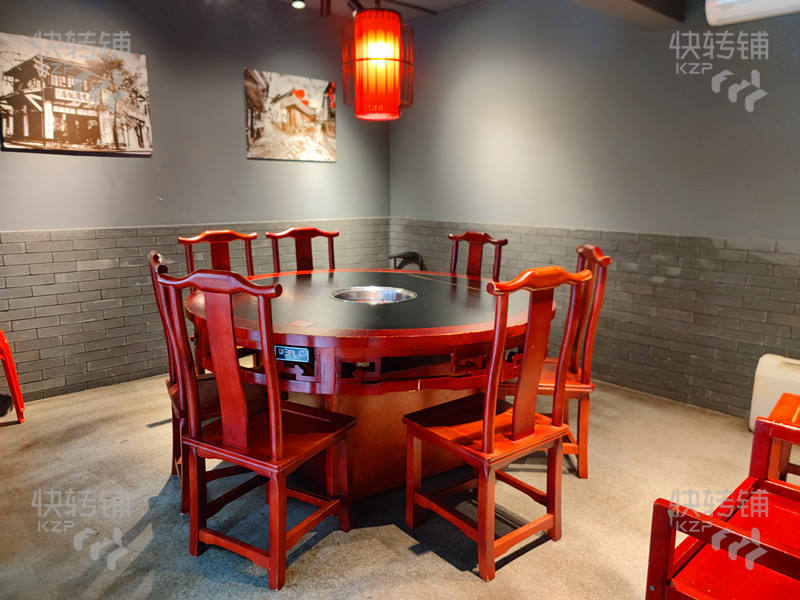 鳳崗宏盈工業(yè)區(qū)火鍋店轉(zhuǎn)讓【轉(zhuǎn)角位、停車場(chǎng)進(jìn)入口處、大眾園酒店旁、幾大小區(qū)圍繞、近鄰深圳】