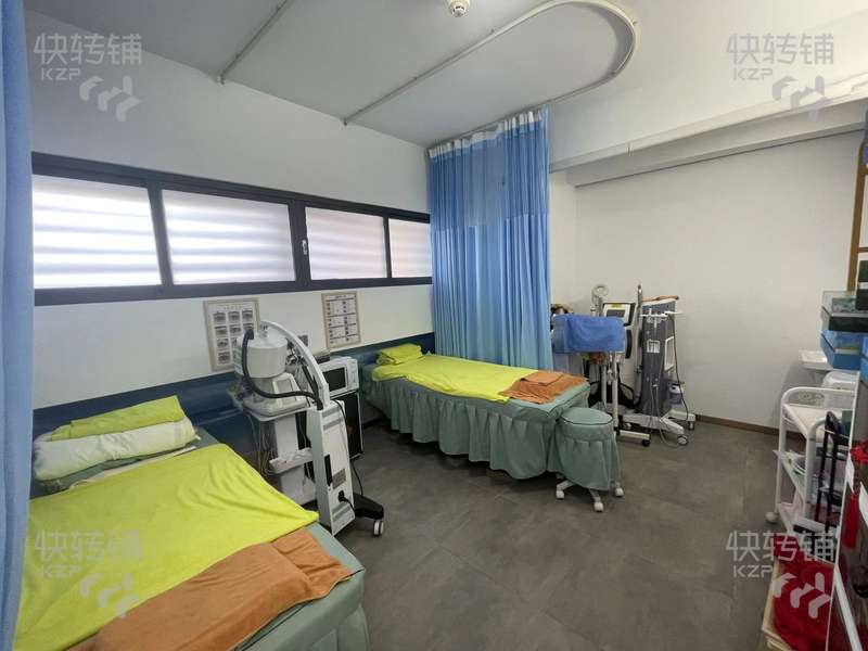 佛山三水区南丰大道美容院转让【保利小区门口，周边全小区围绕，商圈人气旺，适合做多种行业】