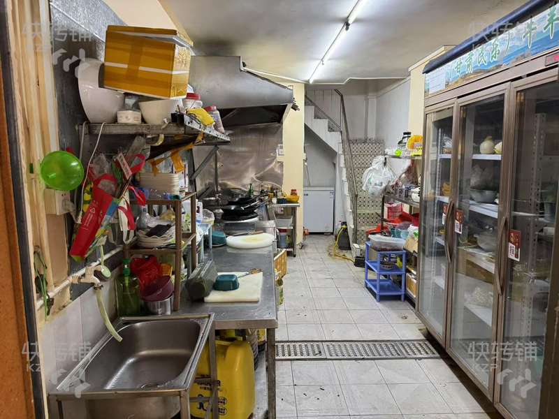 樟木頭南城路地攤火鍋夜宵店轉讓【周邊小區住宅，工廠，辦公，學校為一體成熟商圈，夜宵一條街，外擺空間大】