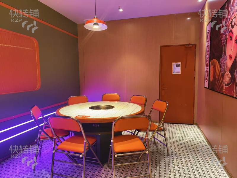 寶安新安海雅繽紛城旁火鍋店轉(zhuǎn)讓【租金可以談！！商場(chǎng)旁邊、周邊以寫(xiě)字樓、住宅區(qū)為主、豪華投入】