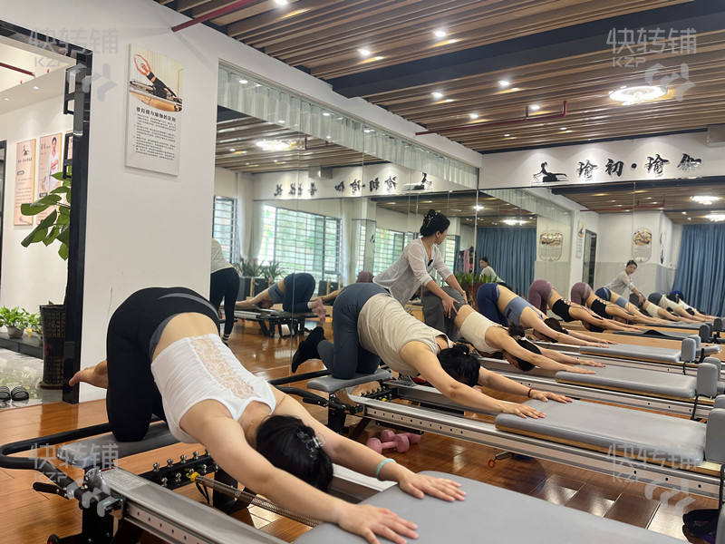 厚街寮廈‘瑜伽館’轉(zhuǎn)讓【經(jīng)營2年多、小區(qū)對面、學(xué)校旁、近萬達(dá)、地鐵、常來客戶100+有停車場】