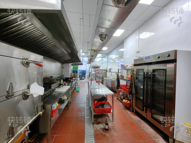 寮步鳧山夜宵店轉讓【十字路口、夜宵街、離西溪古村400米，大型公寓多、工廠住宅集中】