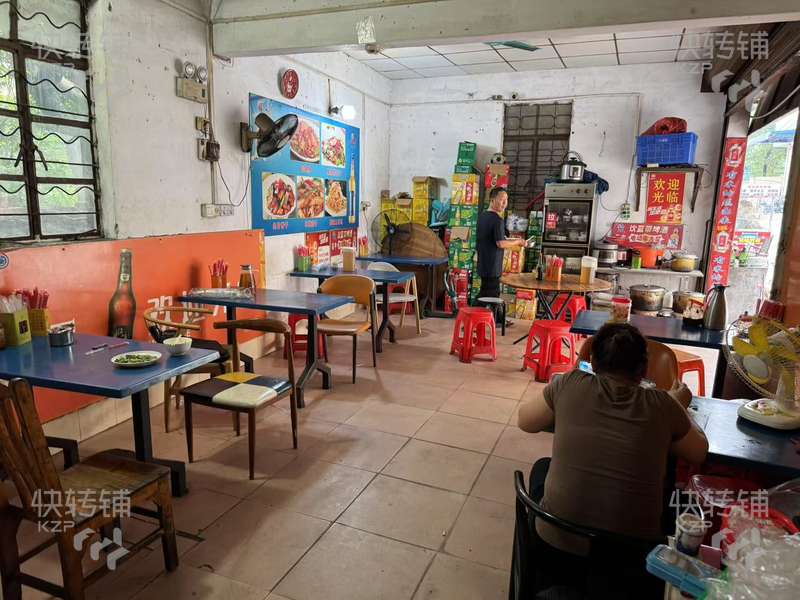 佛山順德快餐早餐店轉(zhuǎn)讓【附近都是家具廠，大大小小的工廠，還有小區(qū)，學(xué)校幼兒園，周邊工業(yè)區(qū)和住宿區(qū)圍繞】