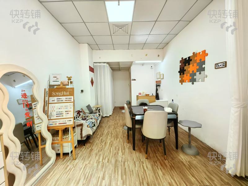 莞城‘學府1號’美甲店轉讓【小區樓下，對面莞城理工學院女士宿舍樓，旁邊理工學院，美食廣場】