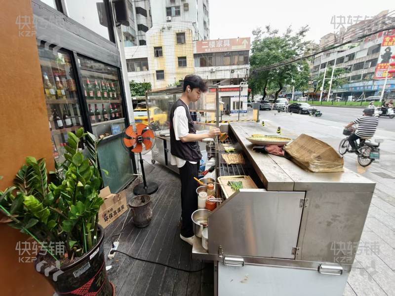 虎門博頭‘人民北路’餐廳轉讓【轉角位、正對面富都酒店、停車場出入口、小區多，可外擺】