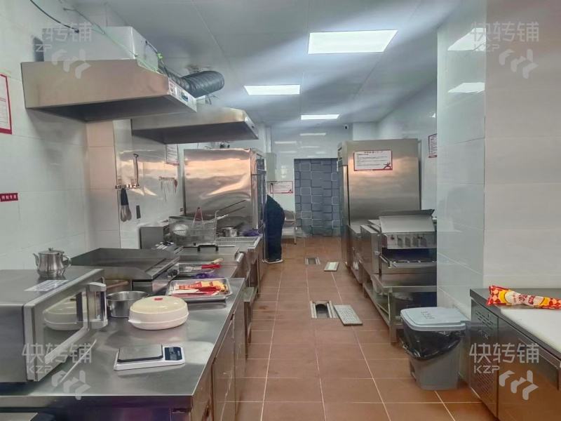 寮步T72創想空間旁‘漢堡店’轉讓/可空轉【在校師生3萬多人，商業步行街正中間位，吃喝玩樂聚集地】