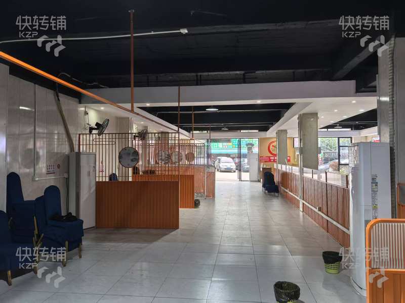 廣州新塘“東華”火鍋店轉讓【大招牌，美食廣場停車位多，交通便利，合適各種餐飲項目入駐】