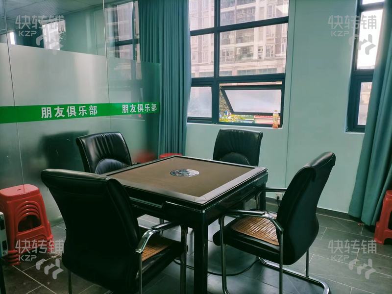 鳳崗臥龍小區(qū)旁臺球棋牌室轉(zhuǎn)讓【周邊有小區(qū)、沃爾瑪、大廈等，人流量大】