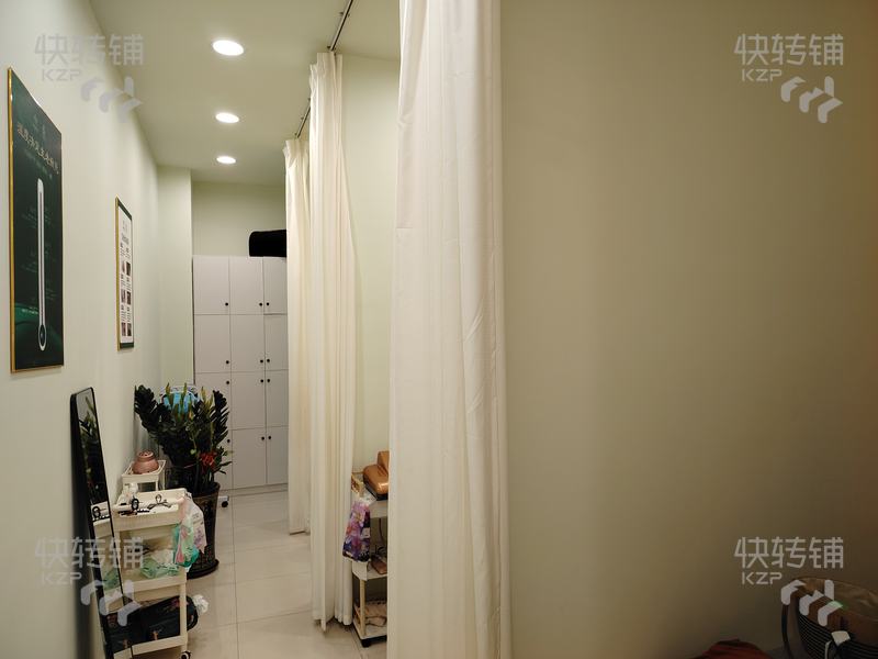 塘廈小區(qū)臨街美容養(yǎng)生館轉讓【周邊多個小區(qū)樓盤、住戶集中，人流量大】