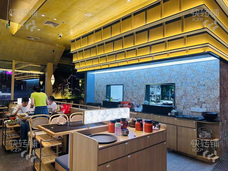 厚街廣場旁加盟餐飲店轉(zhuǎn)讓【廣場出入口位置、全新裝修、上下兩層、經(jīng)營不限餐飲行業(yè)、重投入撿漏價(jià)】
