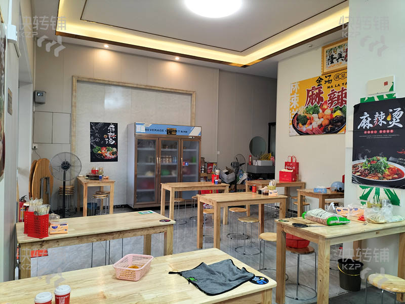 沙田中心地段麻辣燙/轉讓（目前最火熱商圈，美食廣場，可經營24小時，住宅區密集，雙門面，有外擺區）可空轉