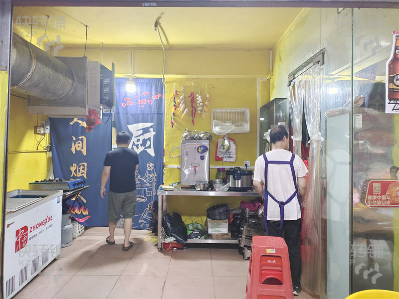 急轉(zhuǎn)，中堂‘江南工業(yè)西區(qū)’夜宵店轉(zhuǎn)讓【穩(wěn)定盈利的、人流核心地段、公寓住宿樓集中，工業(yè)區(qū)多、合適各種餐飲入駐】