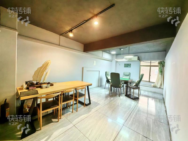厚街餐飲店轉讓或者招租【近十字路口，溪頭廣場別墅區，周邊公寓出租房多，工業園，人流旺】