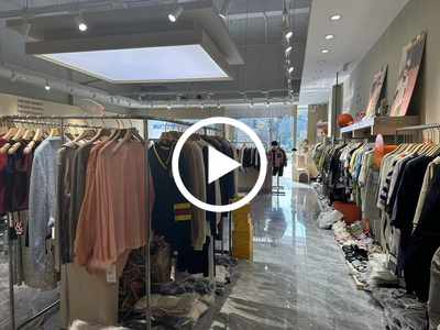 石碣光明路商業街服裝店轉讓【可空轉，靠近轉角處、周邊星巴克、商場、各大小區圍繞】