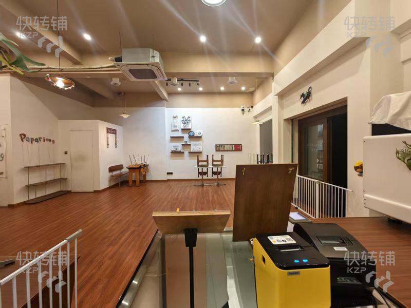 莞城‘松苑小區’咖啡店轉讓【網紅打卡店、經營2年時間、周邊住宅密集、近東莞理工學院、莞初校區】