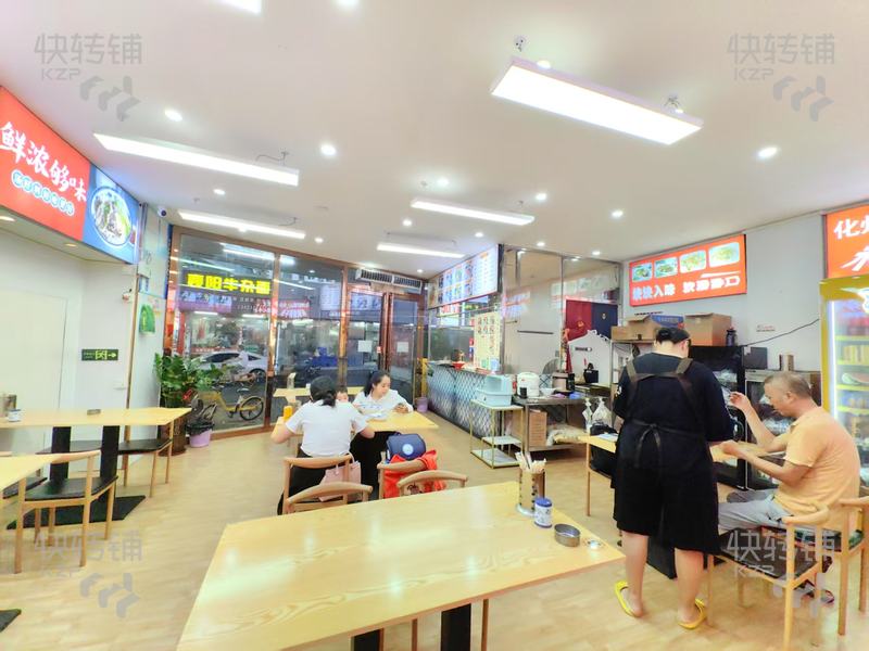 南城‘香園路’餐飲店轉讓【寫字樓進出入口處、附近萬科769創(chuàng)意產(chǎn)業(yè)園、城市風景街、人氣旺】