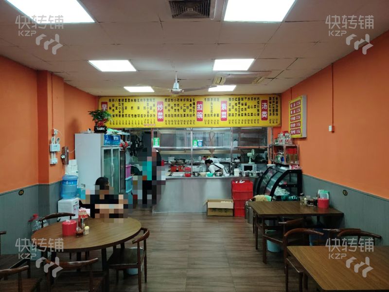 厚街’寮廈廣場‘餐飲店轉(zhuǎn)讓【對面學(xué)校、廣場、周邊工業(yè)區(qū)、住宅小區(qū)、萬達廣場】