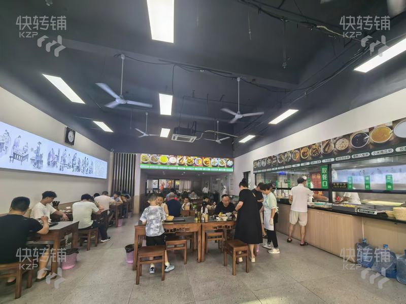 南城‘宏七路’餐廳轉讓【旁邊宏成國際家具城，對面恒大雅苑，人流量大，消費水平高】