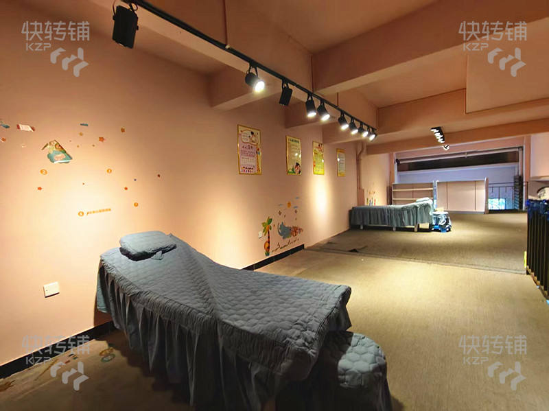 謝崗振興路嬰兒游泳館轉(zhuǎn)讓/可空轉(zhuǎn)【適合行業(yè)多，經(jīng)營6年時間，固定客源，幾公里無競爭，小區(qū)圍繞】