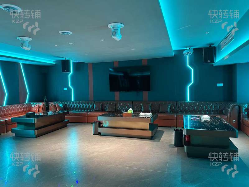 南城步行街‘休閑會所’轉讓【富民步行街旁邊、內配KTV、棋牌室、餐飲、處酒店、寫字樓、停車場】
