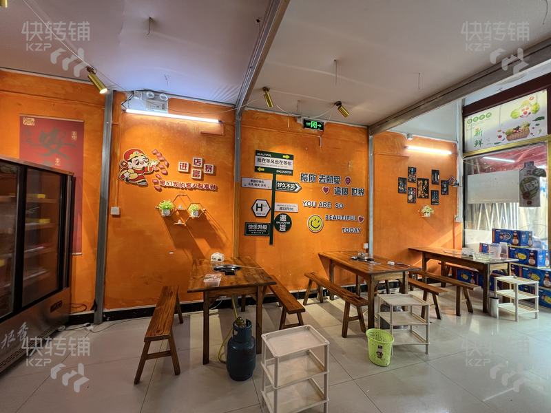 高埗‘頤龍灣’火鍋餐飲店低價急轉/可空鋪【位于夜市街、旁邊是大型小區、商場、市場、對面有工廠】