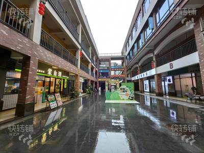 南城榕樹下’蒙自源米線‘店轉讓【雙門面，處城市風景街、商業(yè)中心地段、人流量大】