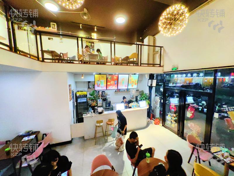 常平‘漱舊村’奶茶店轉(zhuǎn)讓【嘉華學(xué)校門口、樓上是宿舍樓、近綜合市場(chǎng)、路口位置、人流大】