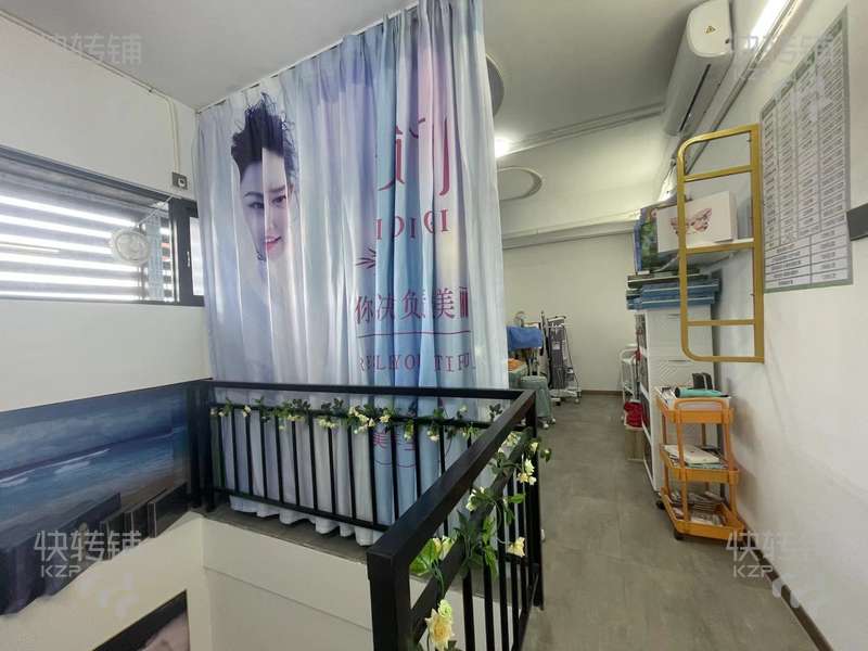 佛山三水区南丰大道美容院转让【保利小区门口，周边全小区围绕，商圈人气旺，适合做多种行业】