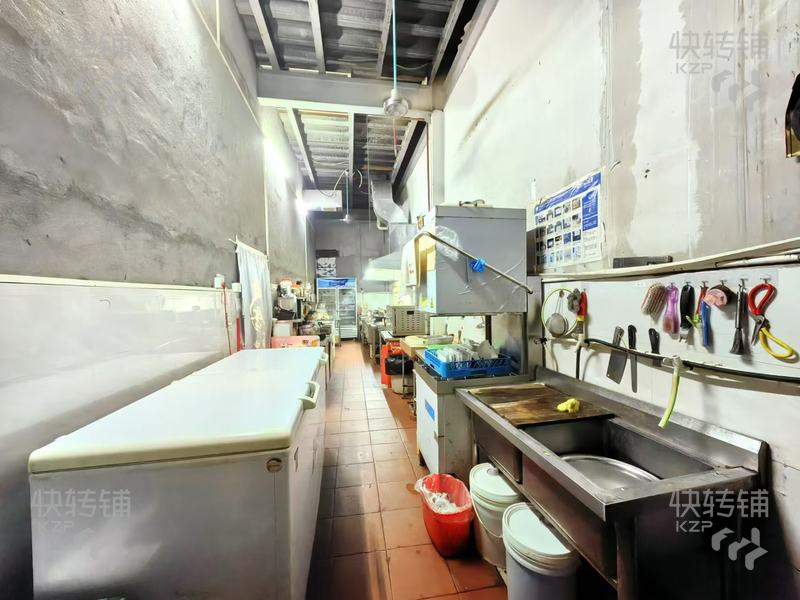 南城下壩火鍋店轉讓【經營3年、江邊有大外擺區，近文化廣場，上田創意園入口處，停車場入口】