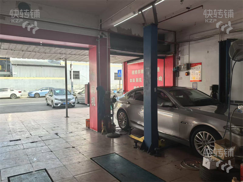 塘廈“塘天南路”汽車維修店轉(zhuǎn)讓【三門面，靠近路邊，來往車流量大，附近工業(yè)區(qū)、公寓住宅圍繞，合適各種汽車美容維修項目】