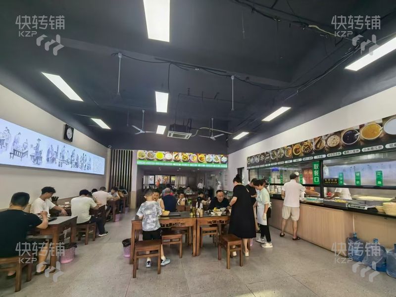 南城‘宏七路’餐廳轉讓【旁邊宏成國際家具城，對面恒大雅苑，人流量大，消費水平高】
