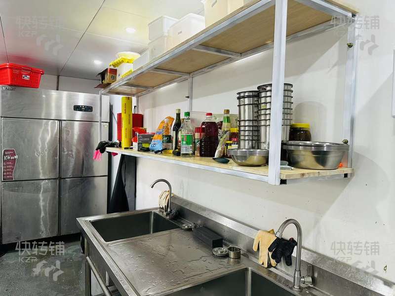 急转包押金。南城‘众利路’餐饮火锅店转让【处美食商业街、招牌醒目、以工业园、酒店公寓、小区为主，上下两层】