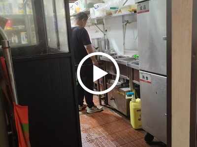深圳寶安區(qū)松崗‘餐飲店’轉(zhuǎn)讓【周邊大型工業(yè)區(qū)，寫字樓，商場(chǎng)，公寓住宅樓環(huán)繞、消費(fèi)娛樂(lè)一條街】