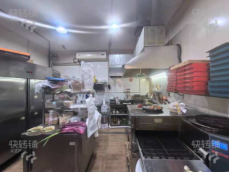 松山湖'長城世家'披薩店轉讓【高端住宅區樓下、銀行、星巴克旁，小區人口集中】