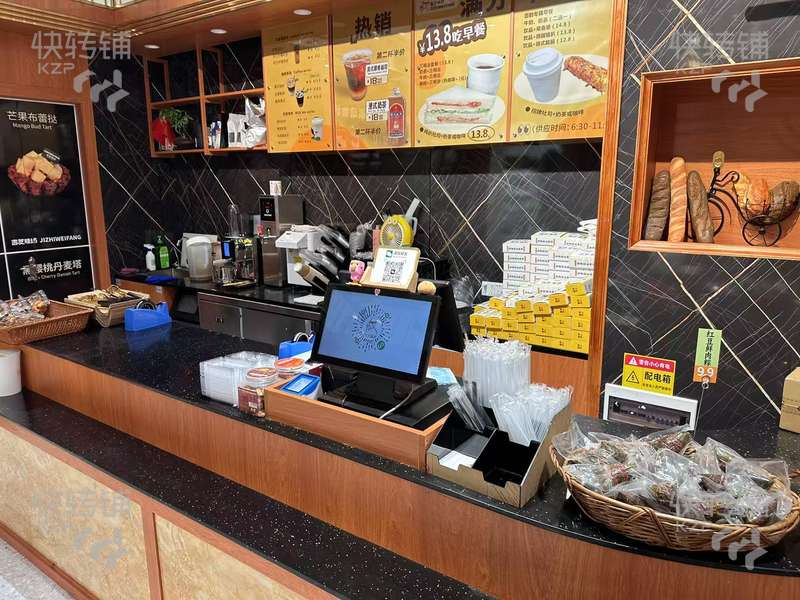 中堂東港城加盟吉芝味烘焙店轉(zhuǎn)讓【鎮(zhèn)中心位置，豪華裝修，路邊有車位，周邊競(jìng)爭(zhēng)少，小區(qū)臨街】
