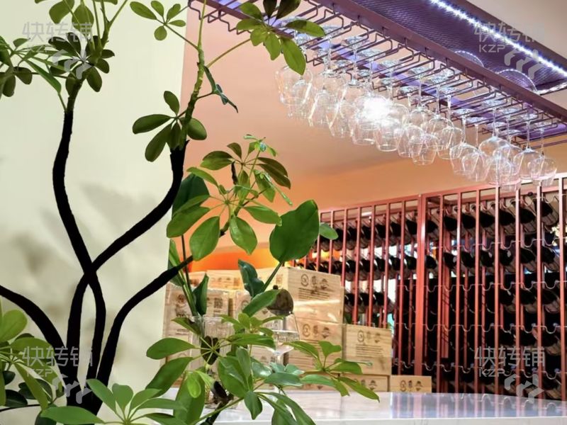 廣州市番禺區橋南‘酒莊’轉讓或出租【可空鋪做其他，背靠高端別墅區、附近人口集中、停車方便】