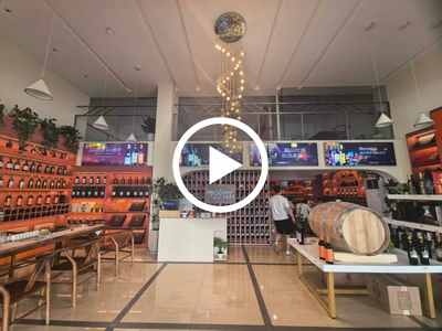 廣州市番禺區橋南‘酒莊’轉讓或出租【可空鋪做其他，背靠高端別墅區、附近人口集中、停車方便】