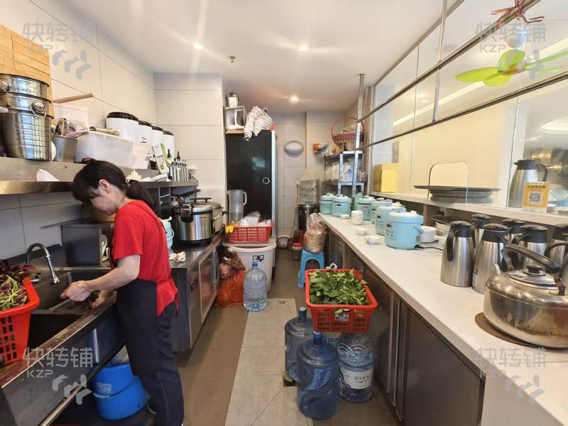 大嶺山‘新世紀領(lǐng)居’餐飲店/招早市合作【萬人大型小區(qū)、轉(zhuǎn)角位、裝修豪華、門口免費停車】